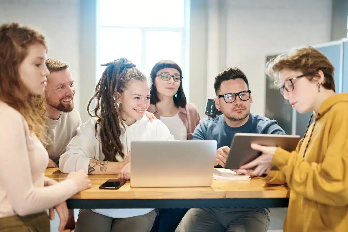 collaboration distance