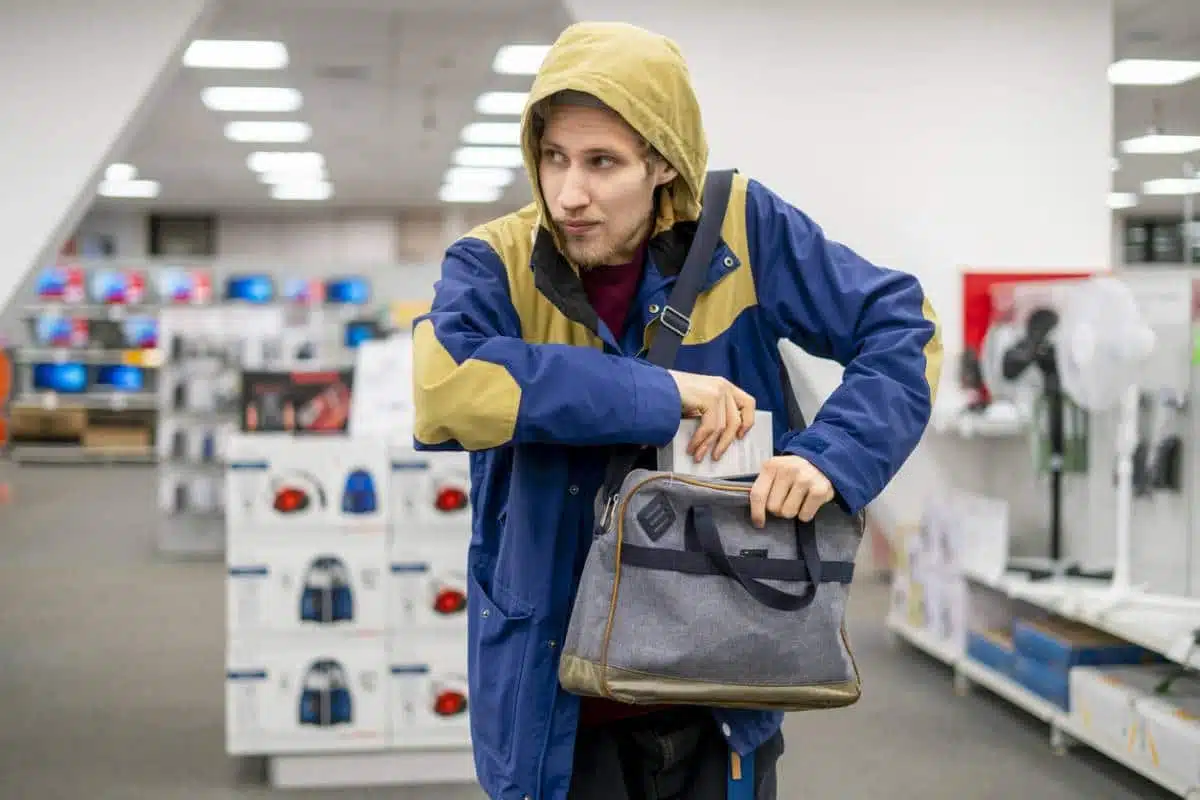 Les solutions pour dissuader le vol à l'étalage dans les commerces